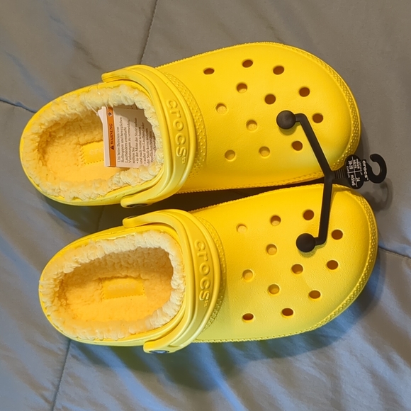 Crocs Lined Classic Clogs, Lemon - Picture 1 of 8